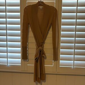 Diane von Furstenberg wool knit wrap dress size P small.